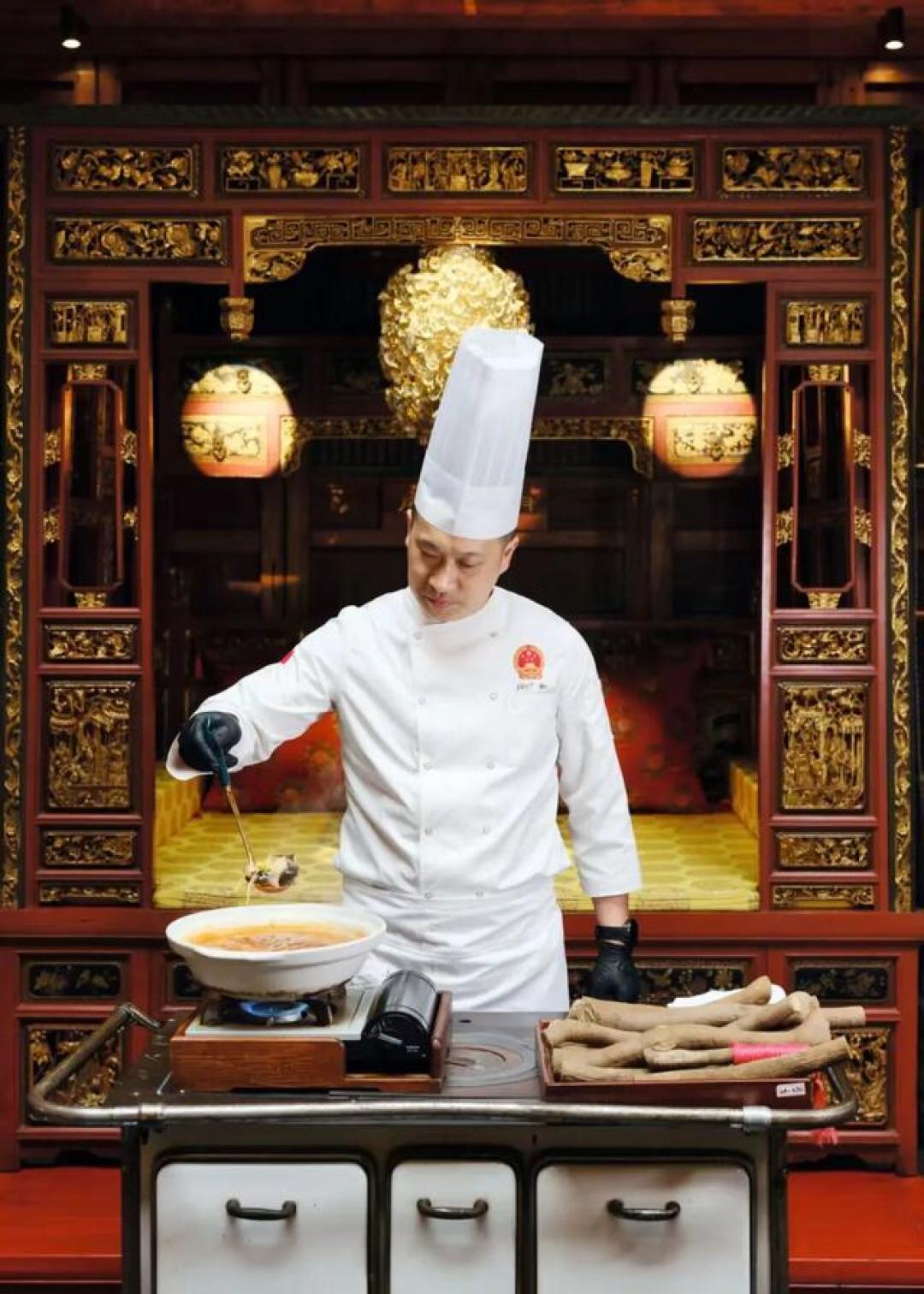 “反预制”的年轻人,悄悄捧红了低调的地方菜?