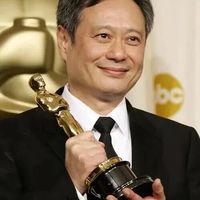 毕竟几人真得鹿 ，不知终日梦为鱼 。 李安自传：《十年一觉电影梦》