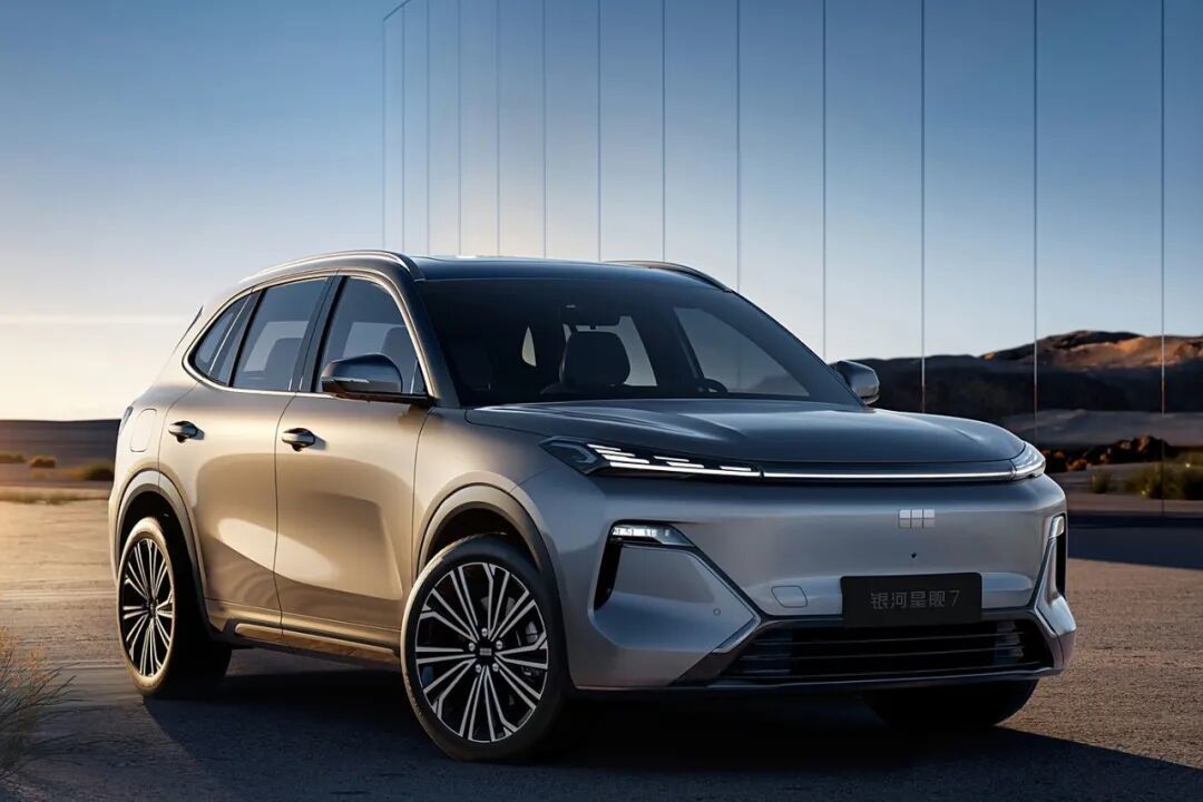 10万级必看家用SUV!油耗4.5L,智驾大沙发全都有!