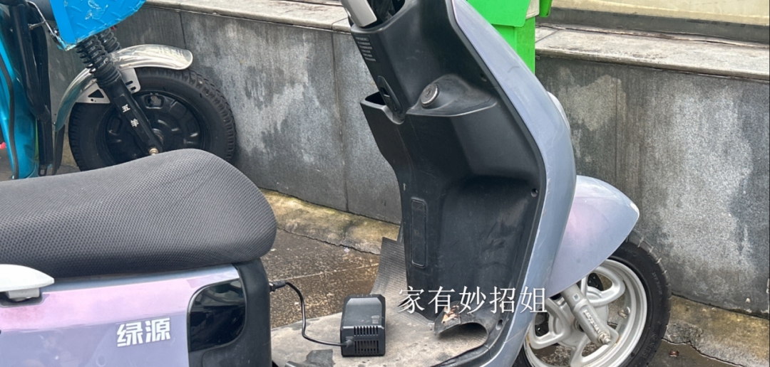 冬季最伤电动车电池的几种充电方式，一定要避免，否则电池报废！