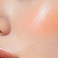 腮红如何做到融肤无粉感？热门色号实测对比与选购指南