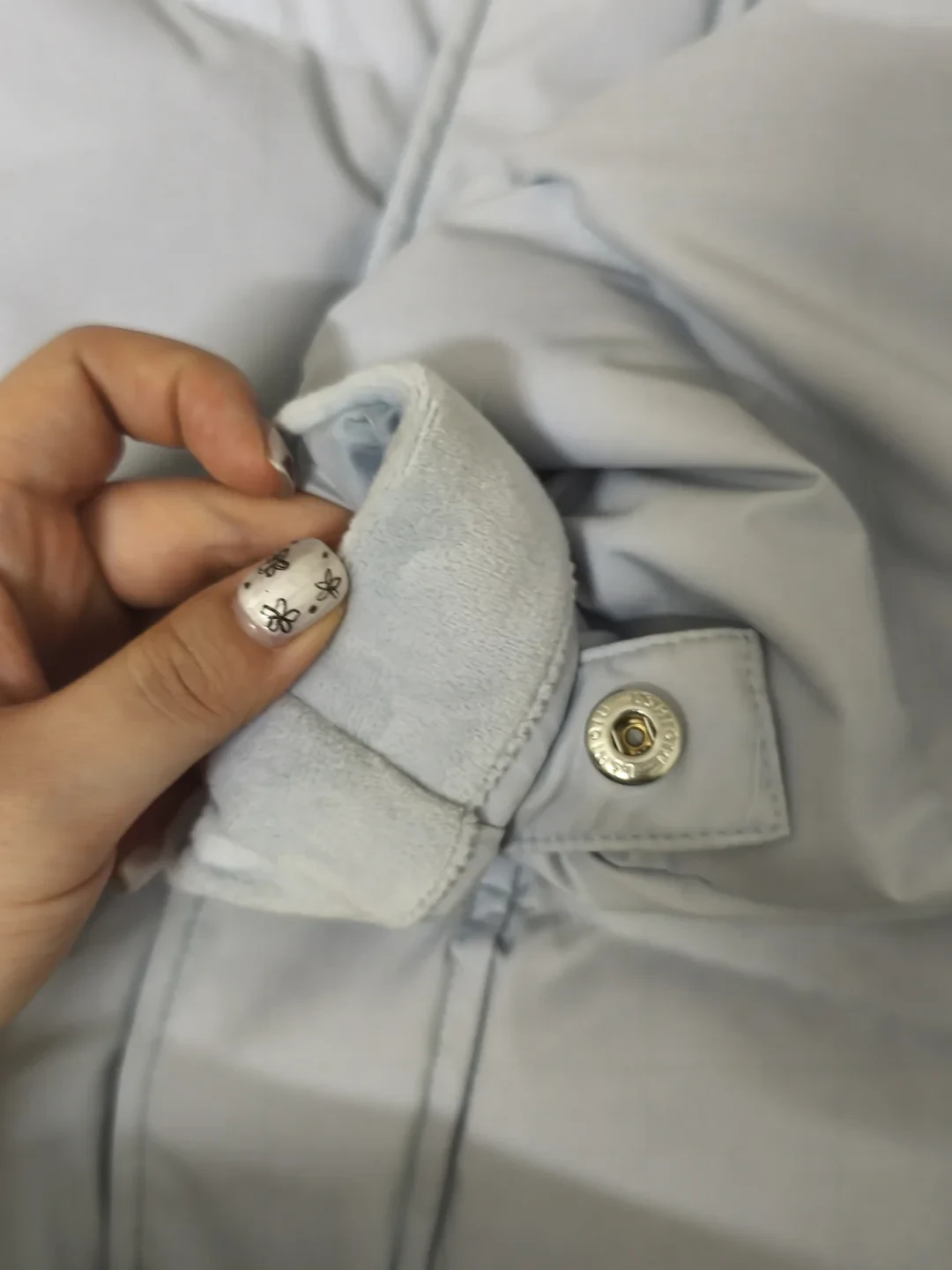 亮世秋短款羽绒服反馈