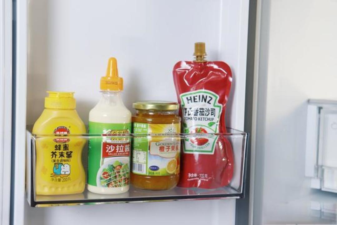 冰箱门远比你想的皮实，但它的侧面才是真正的“散热生命线”