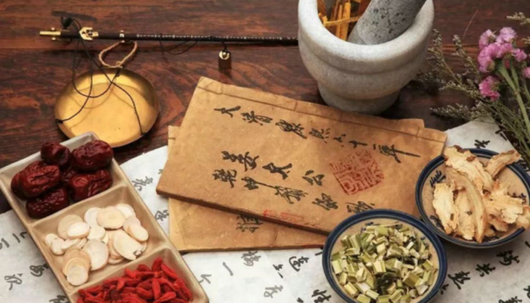 提升心脏功能的中成药:麝香保心丸，复方丹参滴丸，花参益气滴丸