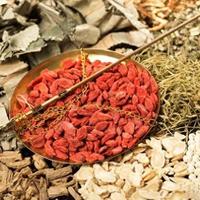 胃痛胃胀？胃镜查浅表性胃炎？这3种中成药按症状吃，快速缓解！
