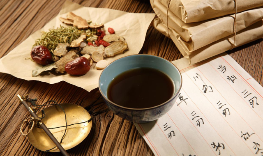 提升心脏功能的中成药:麝香保心丸，复方丹参滴丸，花参益气滴丸