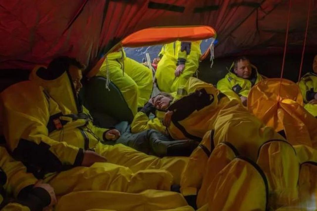 零下48℃不冻亡的秘诀:极地研究人员的穿衣、吃饭、补水黄金法则