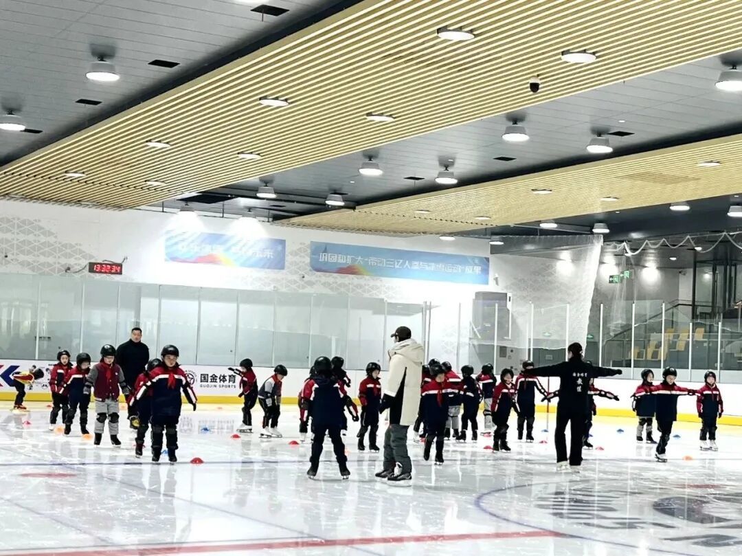 冰雪运动太“高冷”?在这里,它正成为全民健身新风景