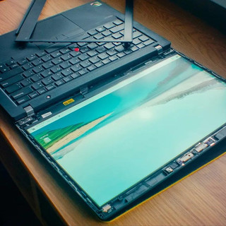 我几乎打造了一台完美的 ThinkPad | Rozor
