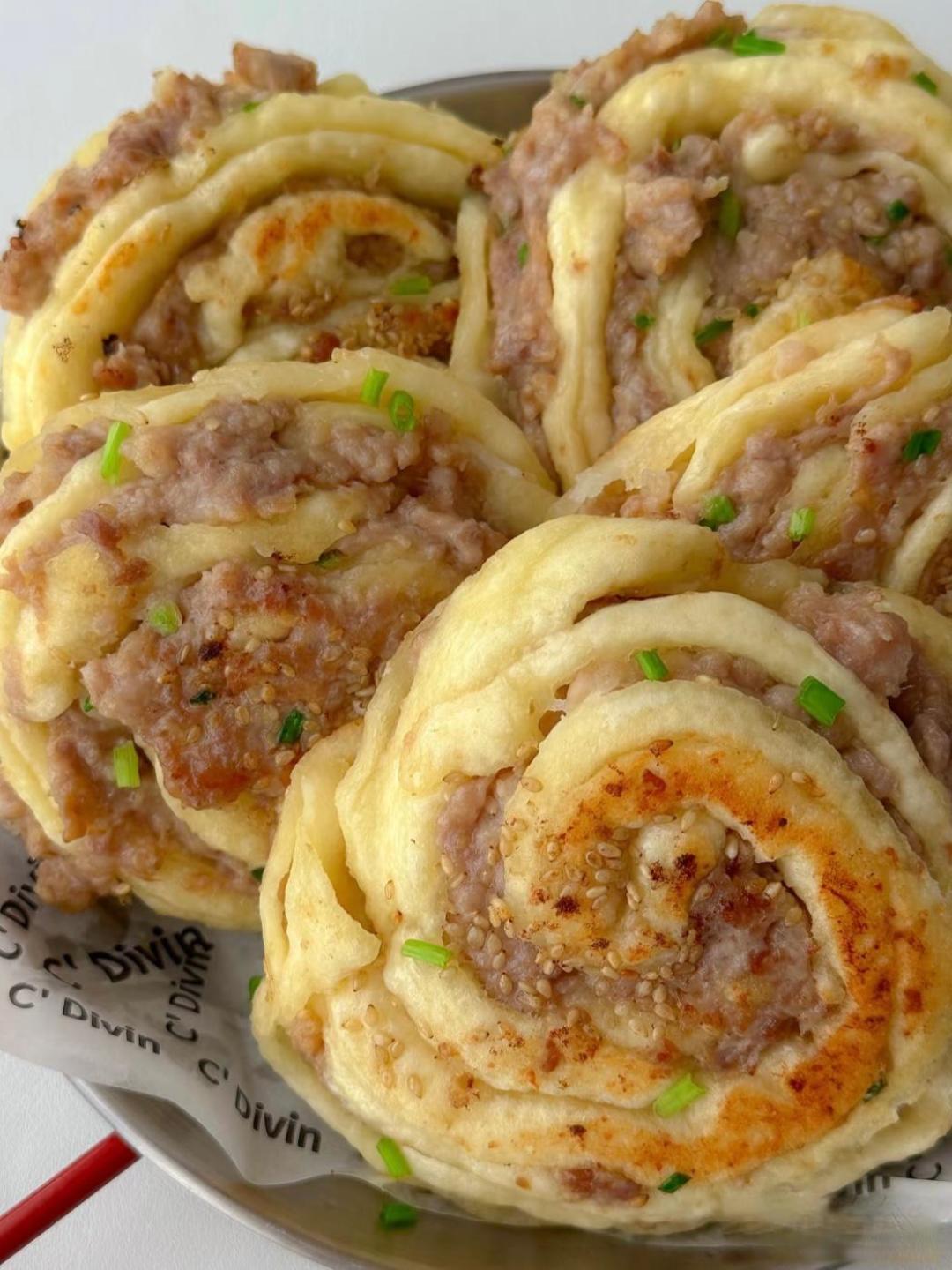大鱼大肉先等等,今年年夜饭馒头已经“卷”出新高度