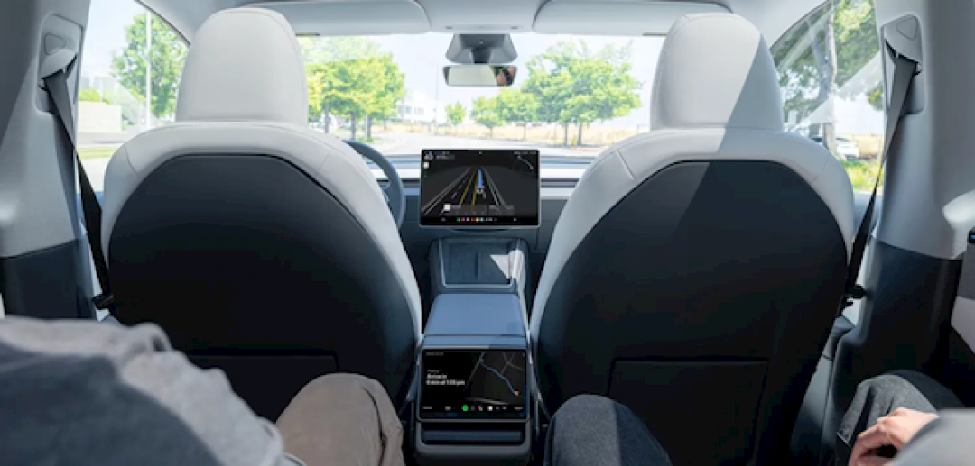 官方数据揭露:特斯拉Robotaxi事故率 是人类驾驶员的9倍