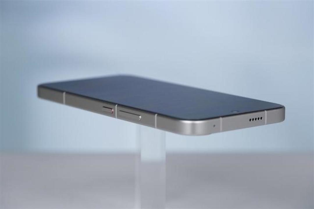 REDMI Turbo 5 Max全面评测:这次把中端机的桌子掀了