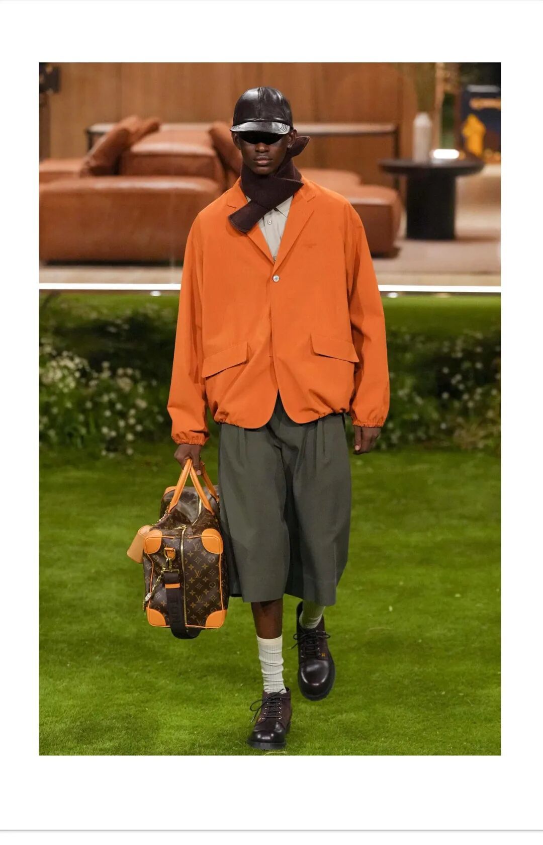 秀场万字拉片 | 搞氛围这一块子,还得是菲董! —— Louis Vuitton 路易威登 2026秋冬男装系列