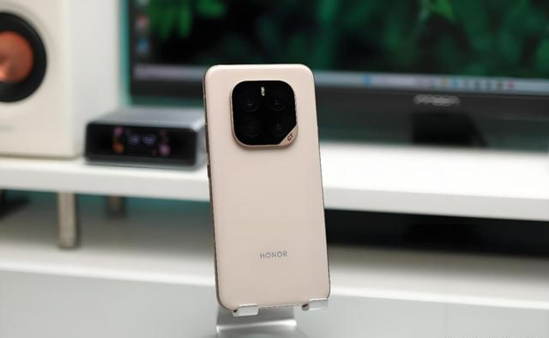 16GB+512GB用到2030年,3款适合“打工人”的手机,公认“低价高配”!