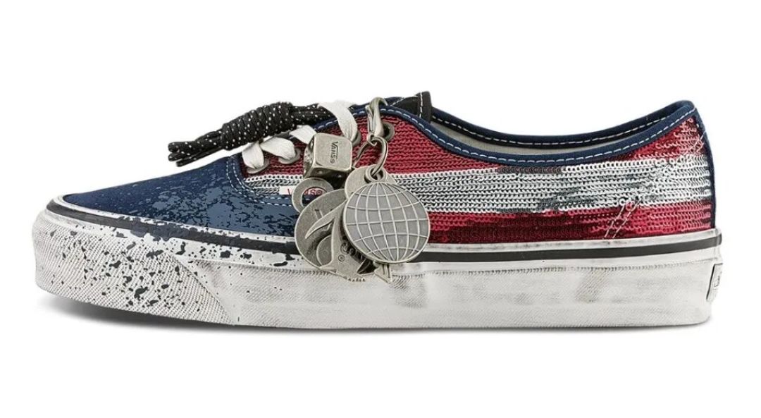 Vans 又从香奈儿包里找灵感了?这双 Authentic 有点东西
