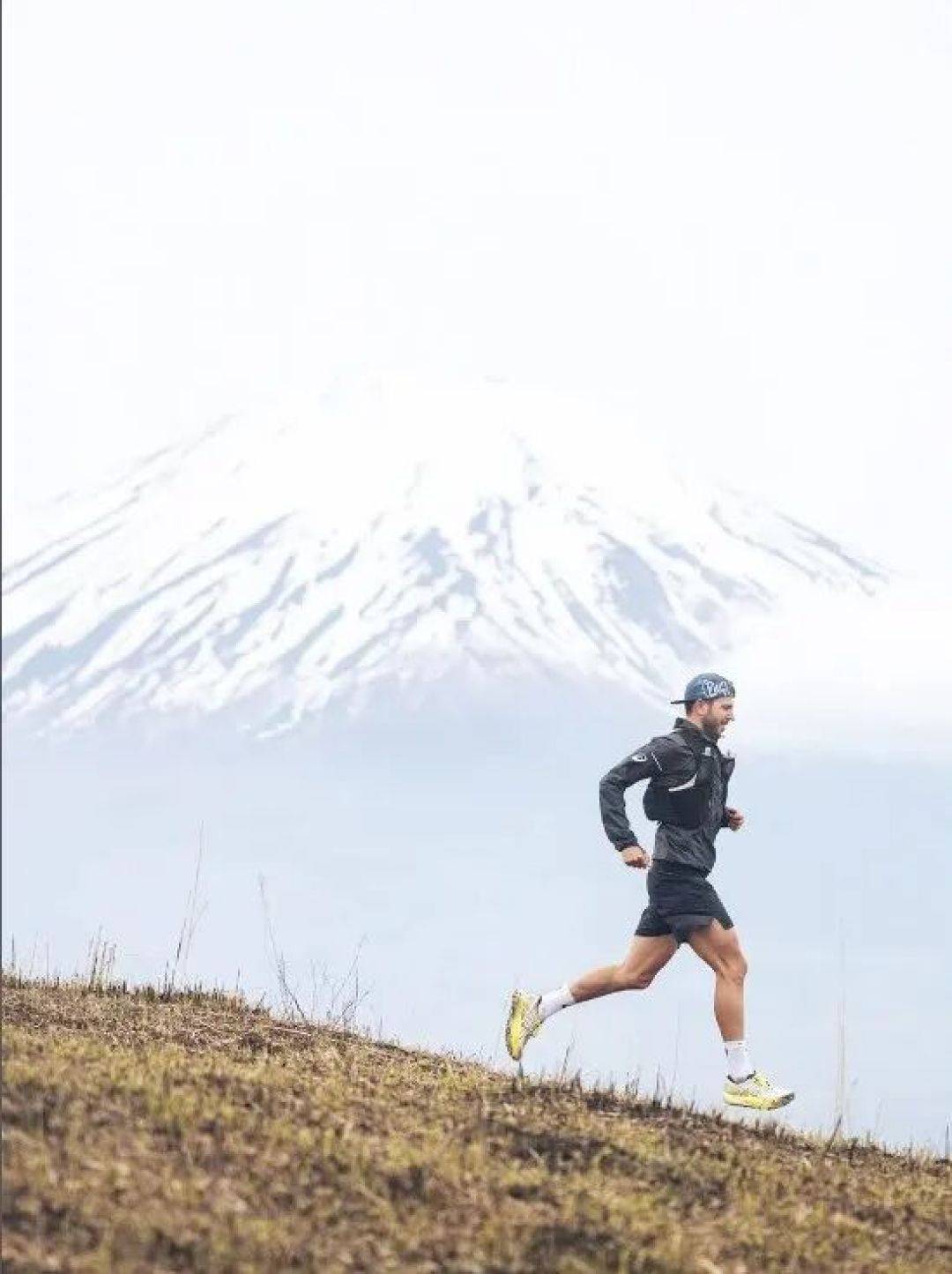 从路跑大佬到UTMB黑马:ASICS的越野突围之路