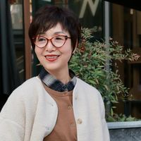 中年女人的衣服：买精不买杂，这4个品牌的衣服，不输LV、香奈儿