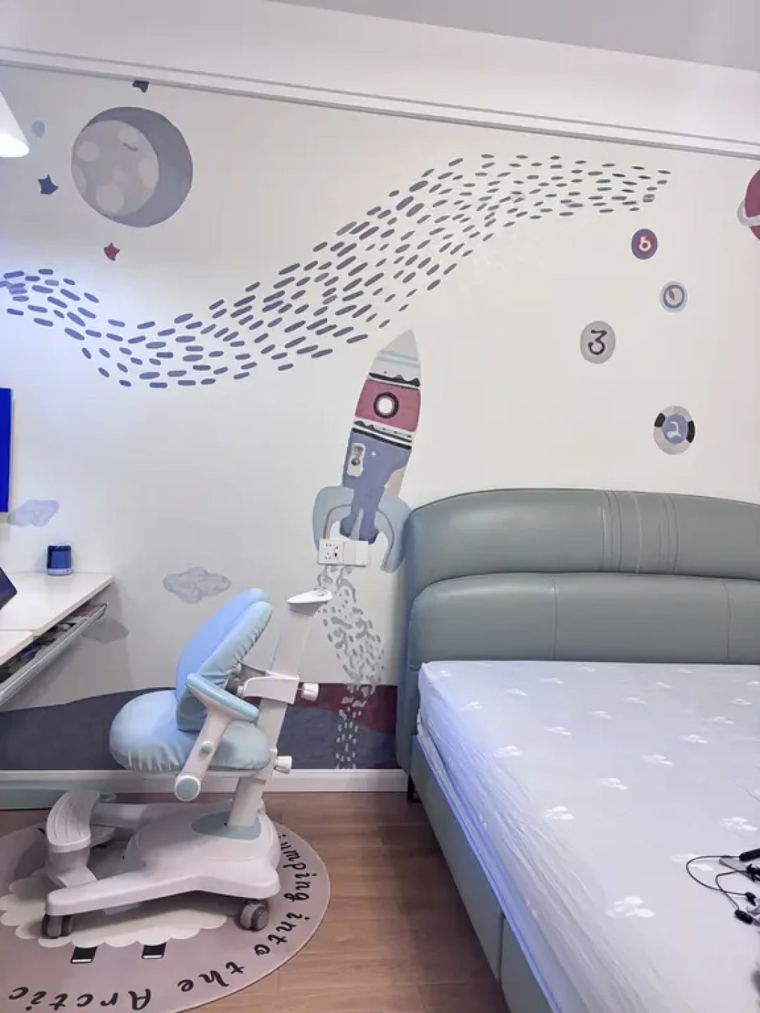 12m²小学生卧室,该有的都有了可以住到18岁~