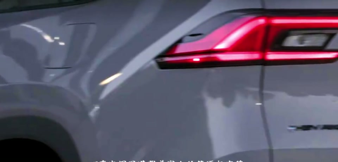 2025款丰田汉兰达:那些被你爸妈选中的车,真就只适合“中年油腻”吗?