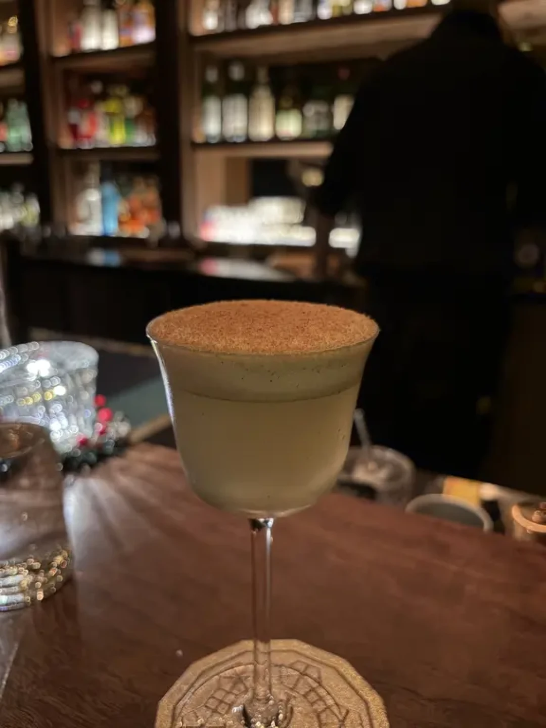 🍸中环|Speakeasys:: Dr.Fern 和 001