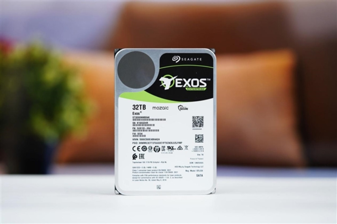 终于告别SMR叠瓦盘!希捷银河Exos 32TB硬盘图赏
