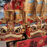 刘德华还没“上班”，超市里的显眼包已经开始营业上线了
