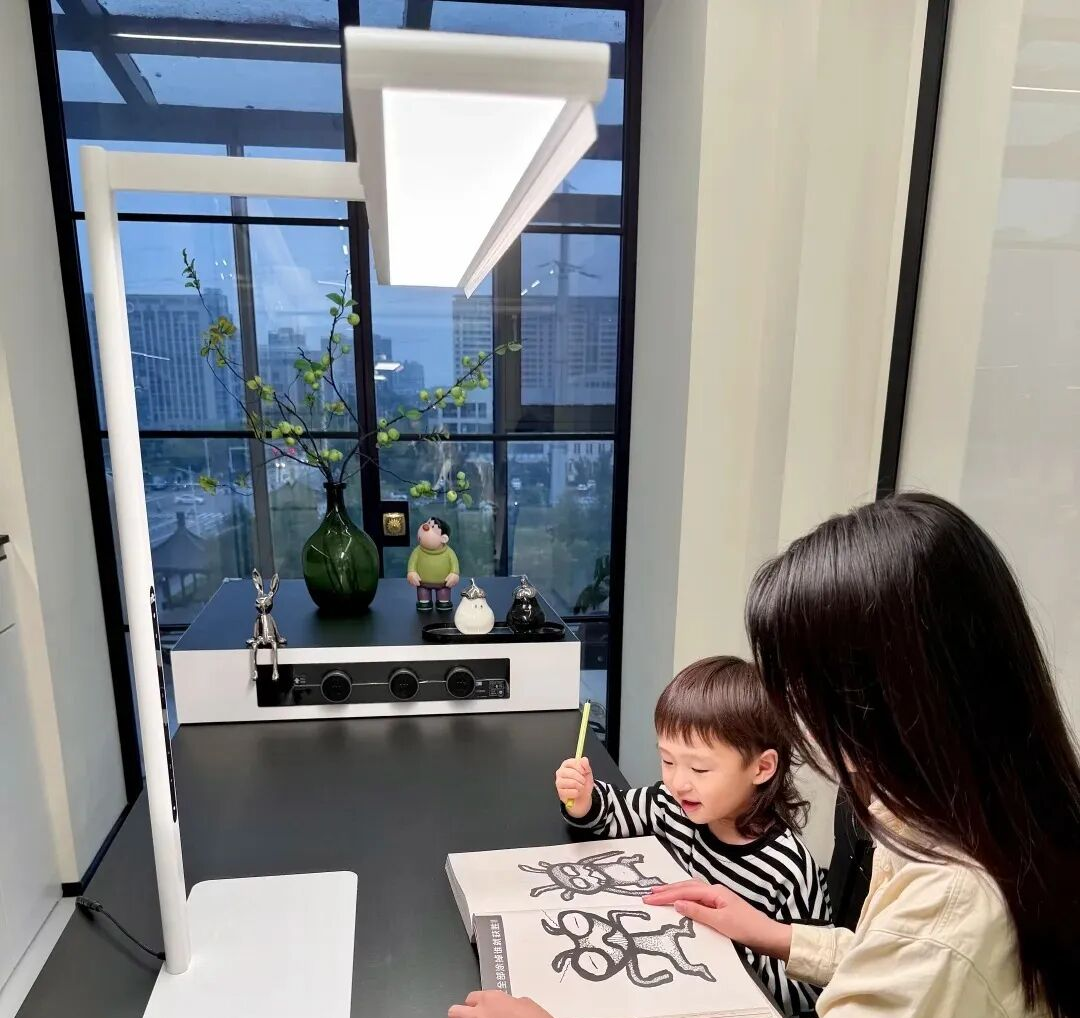 媳妇坚持不在餐厅放“餐桌”,一开始我不同意,完工后我闭嘴了,入住后简直不要太香!