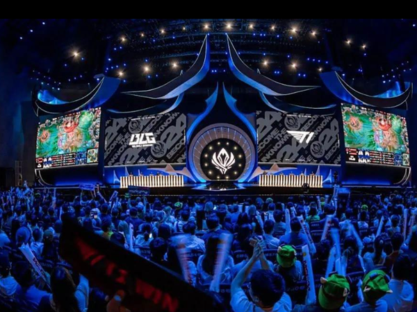 2023LPL春决现场，被全场呐喊震到头皮发麻