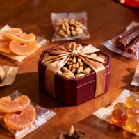 别只看包装喜庆！年货零食回回购，这4个参数才决定谁真能进你家常备清单