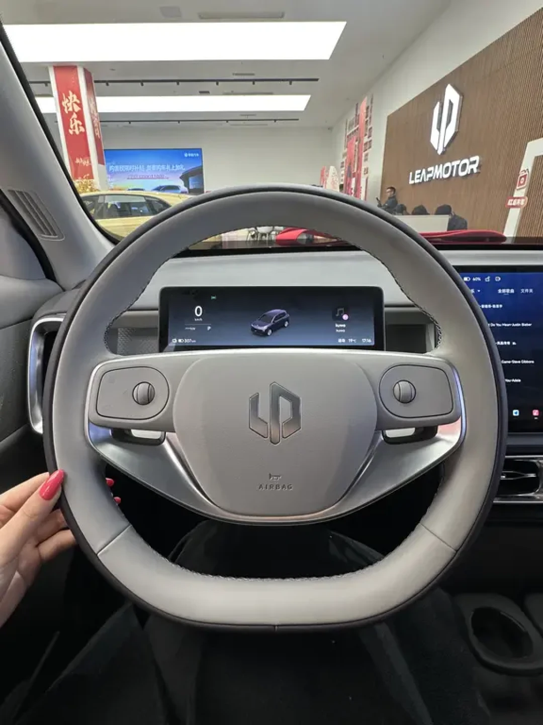 毕业想买车,B10和元PLUS选哪个?