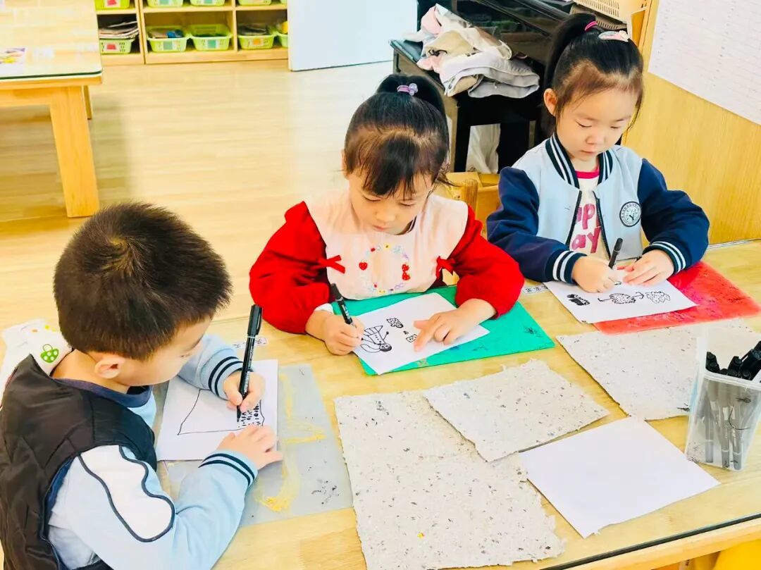 【课程故事】|中班组“纸的世界”—主题活动课程