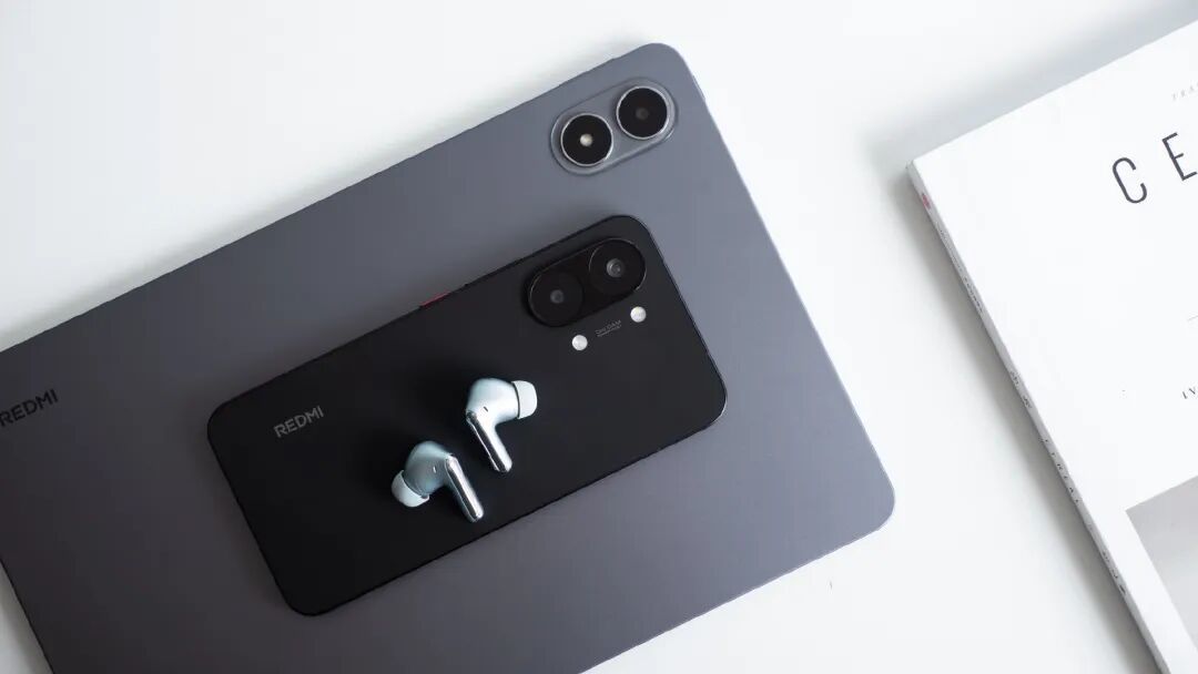 REDMI Buds 8 Pro 图赏:耳机也玩跨代命名?