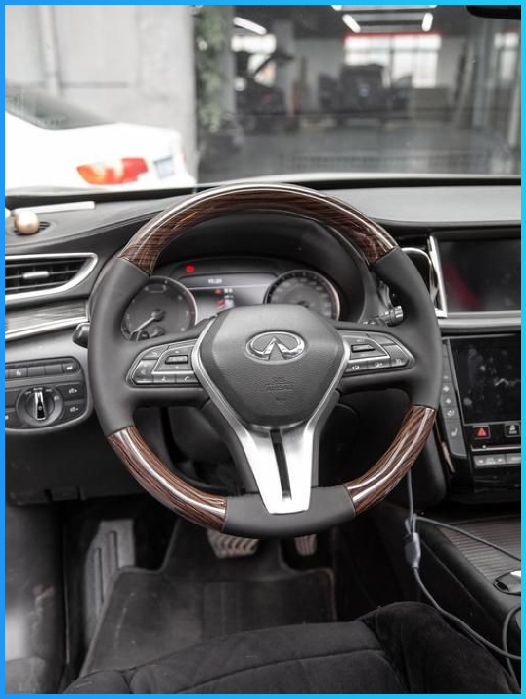 新款英菲尼迪QX50亮相,换装悬浮式中控屏,搭载2.0T+CVT,售价35.08万起!