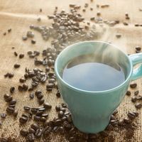 霸王茶姬咖啡因争议：是“健康茶饮”还是“失眠元凶”？1000+用户观点大PK