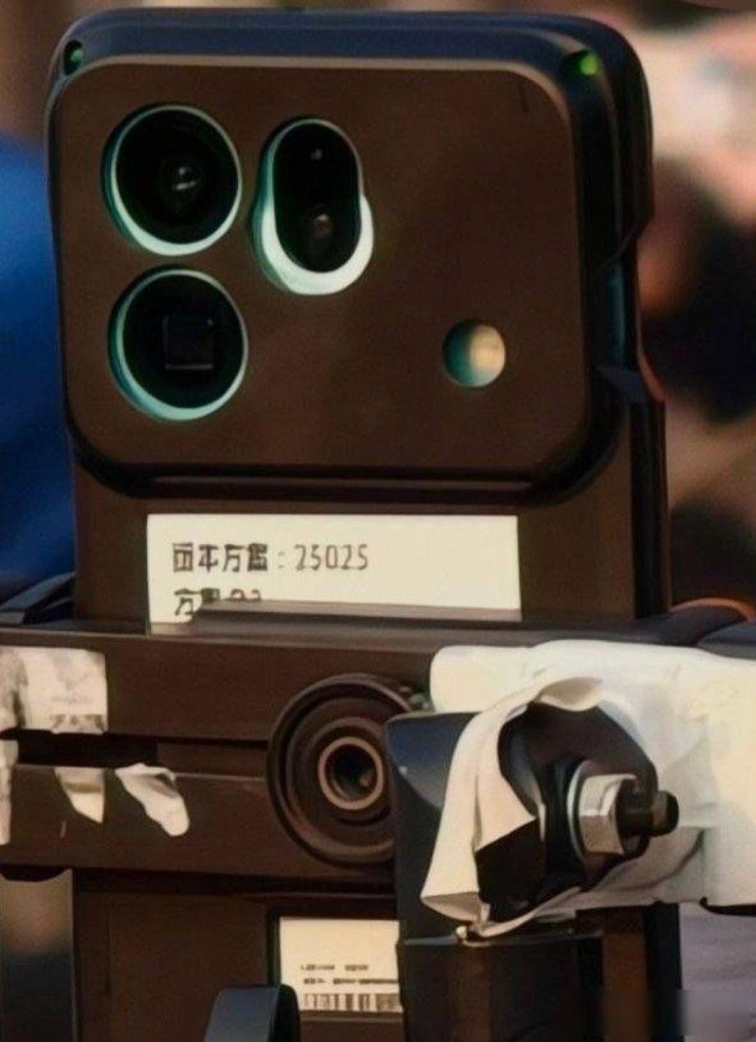 小屏旗舰突然扎堆,电池塞到9000mAh,厂商在赌什么