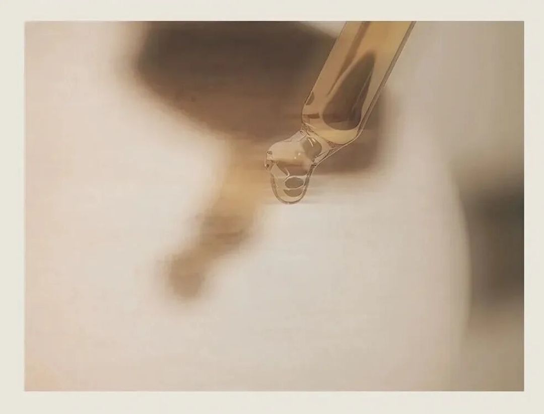 冬季护肤必看！以油养肤才是干敏肌的水润密码