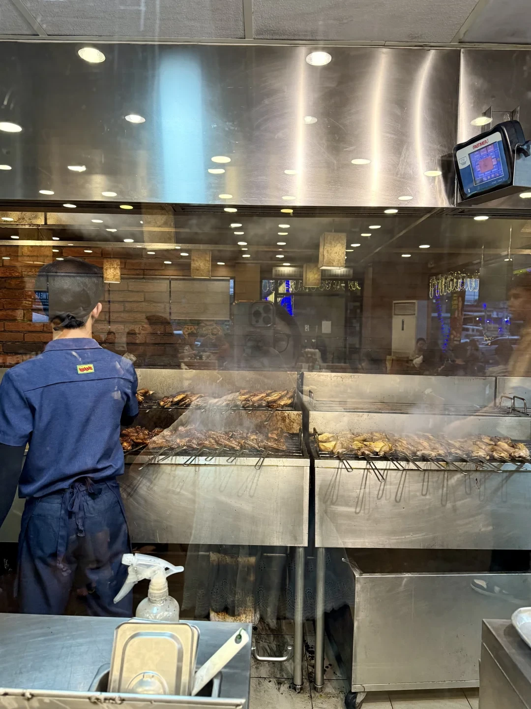 菲律宾国民主食|这只黄金烤鸡把我香迷糊了