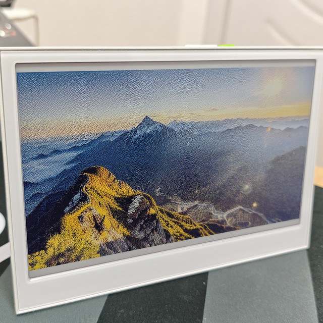 SenseCraft E1002全彩墨水屏简单测试