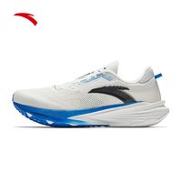 塑胶先锋2 VS 劲风2 ｜这两双场地鞋该如何选择？ #跑鞋推荐 #衣问衣答衣帽间 #抖音生活观察计划 #跑道发动机 #塑胶先锋2