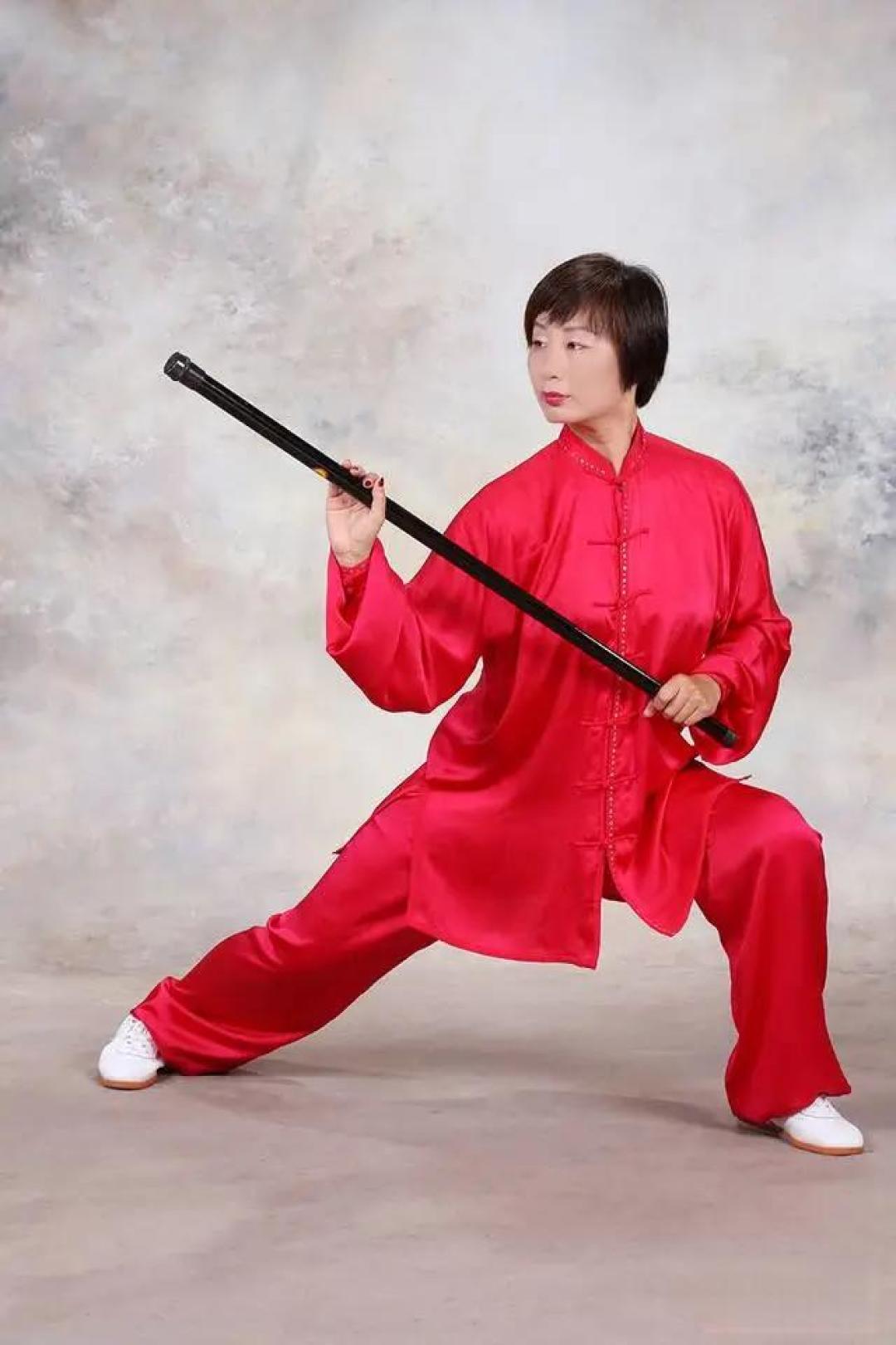 [名家讲拳]“沉肩坠肘”有诀窍～大道至简太极入门