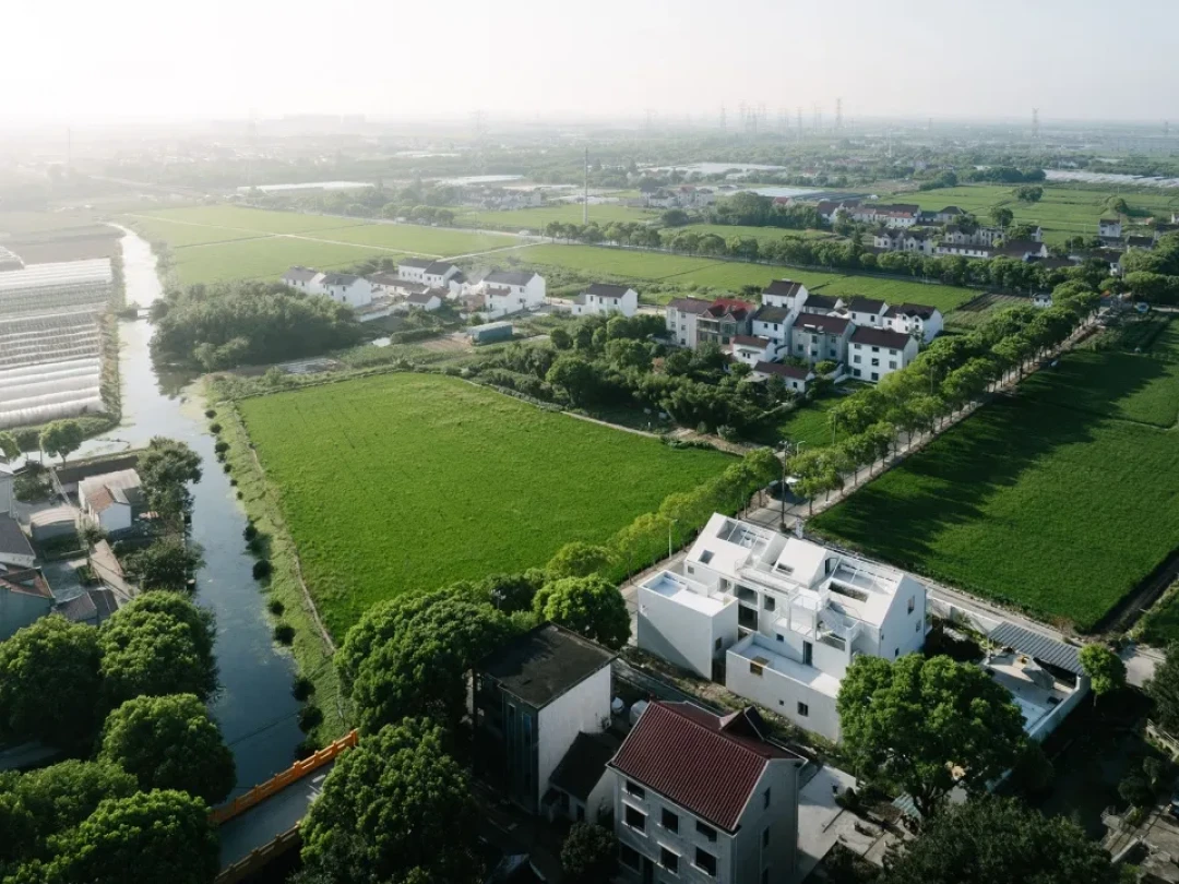 上海新场古镇民宿 / 间筑设计