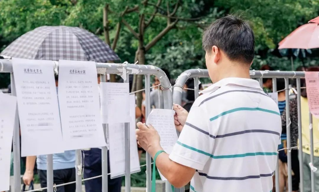 “相亲角”走向世界，中国特有的公共空间凭什么能火？