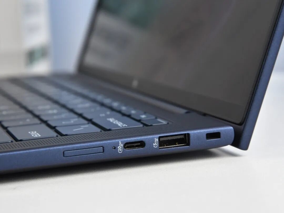 移动办公时代的精英级AI PC：惠普 EliteBook X G1i评测