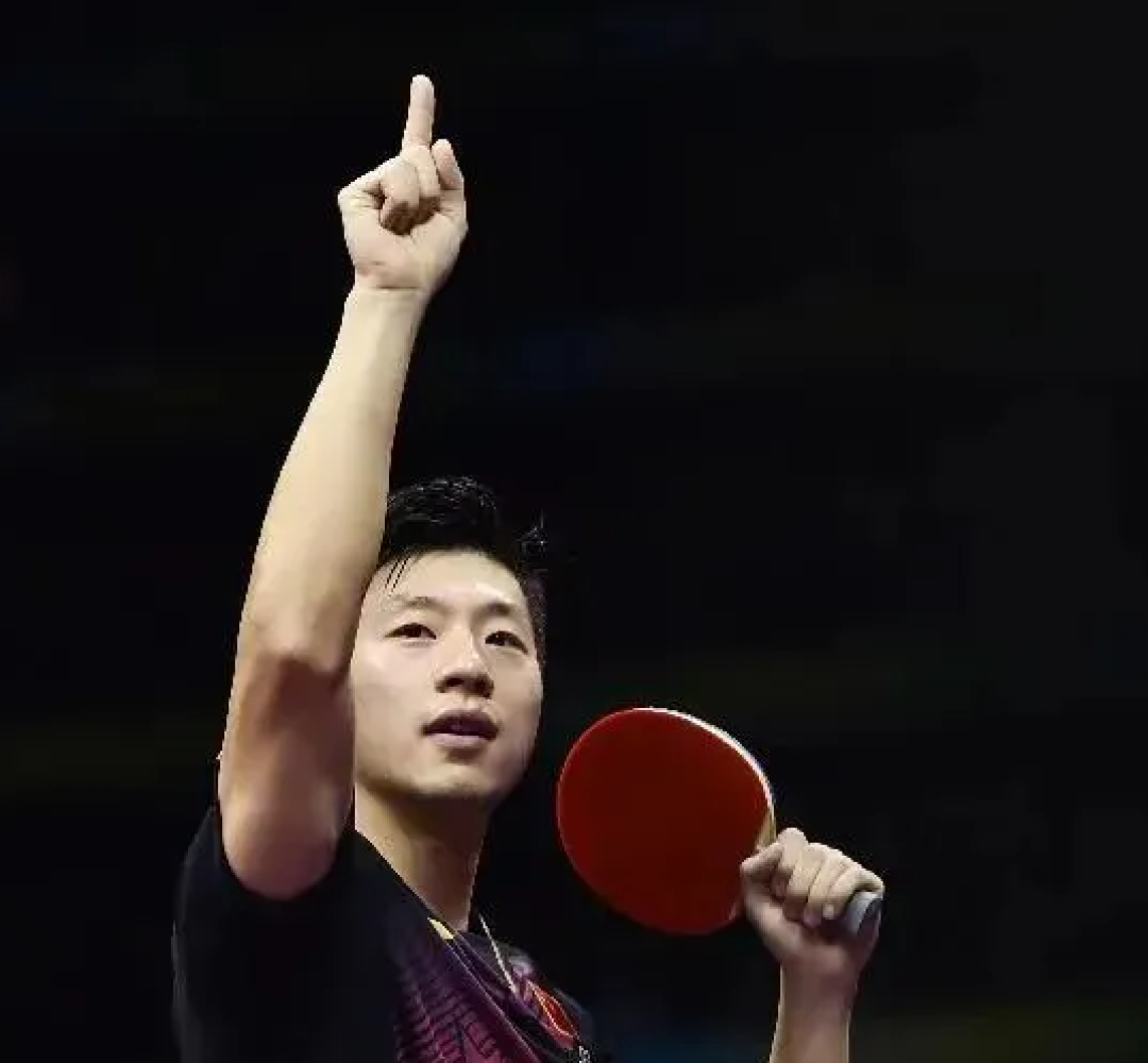 夏露也没想到,尚未官宣退役的马龙,早已走上了另一条“上坡路”