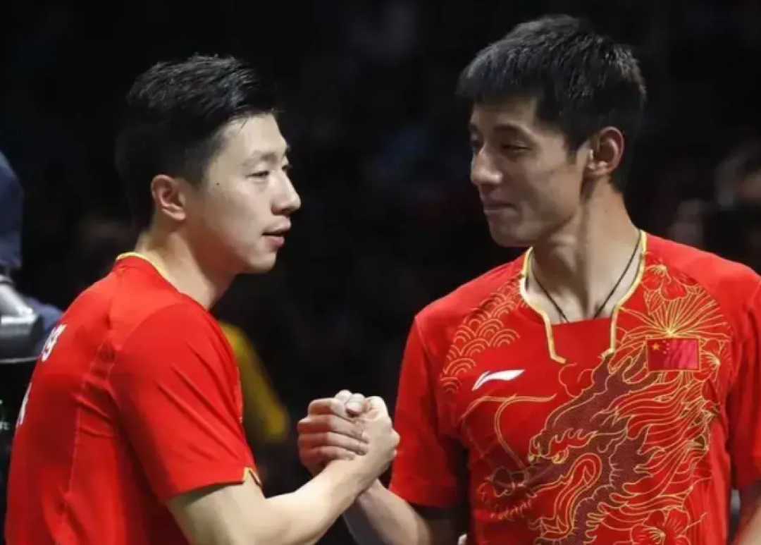 夏露也没想到,尚未官宣退役的马龙,早已走上了另一条“上坡路”