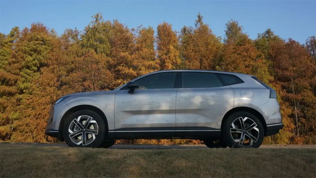 沃尔沃XC70试驾:设计归于质朴,驾乘维持精良感