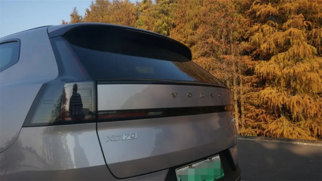 沃尔沃XC70试驾:设计归于质朴,驾乘维持精良感