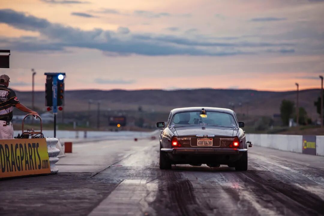 捷豹Jaguar xj12,当年世界最快的四门量产车!首款量产民用V12引擎!