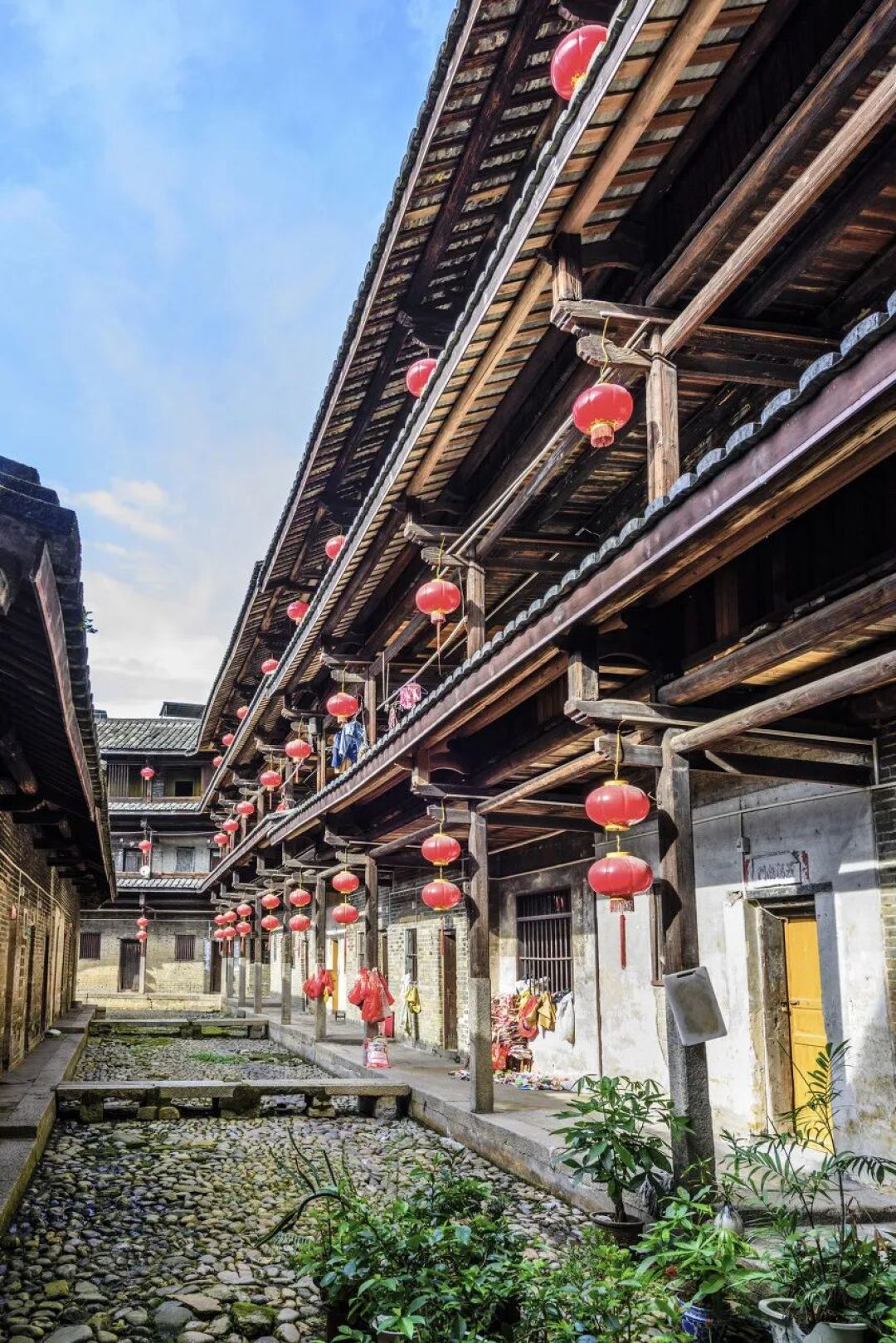 年味不输潮汕、佛山!这座动车直达的岭南老城,遍地美食,还藏着最鲜活的客家年俗~