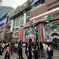 排队王再现!广州MINISO LAND壹号店开业首日，YOYO一代手办被疯抢秒空